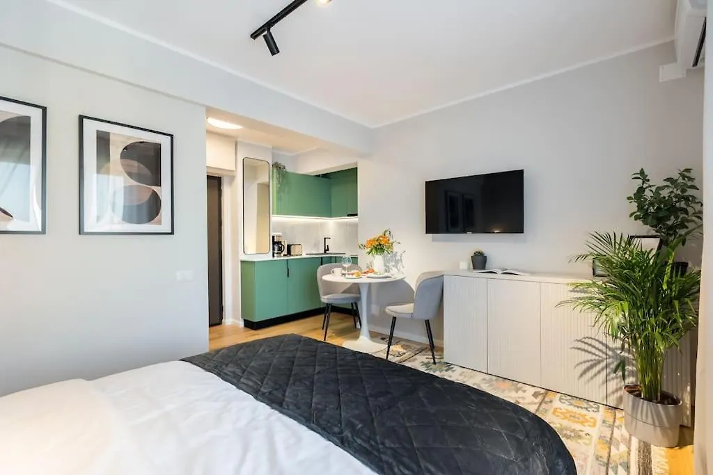 בוקרשט Stunning Views Luxury Studio 0*,  רומניה