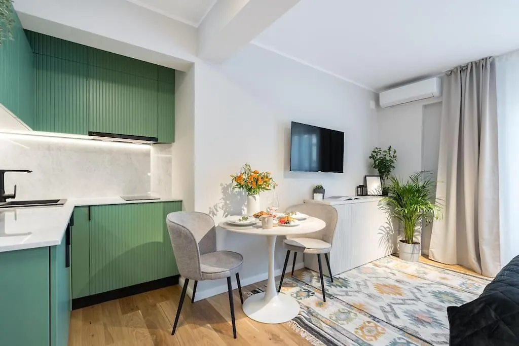 Stunning Views Luxury Studio Бухарест Апартаменты